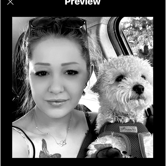 Meet your Posher, Erica - Picture 1 of 7